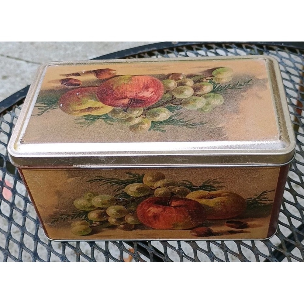 Vintage Rectangular‎ Fruit Decorative Tin Apples And Grapes